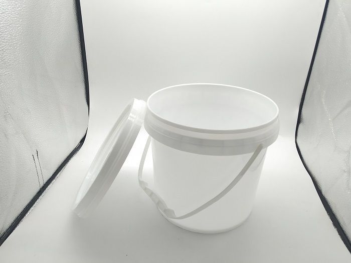 custom-printed-empty-clear-white-plastic-paint-4-liter-bucket